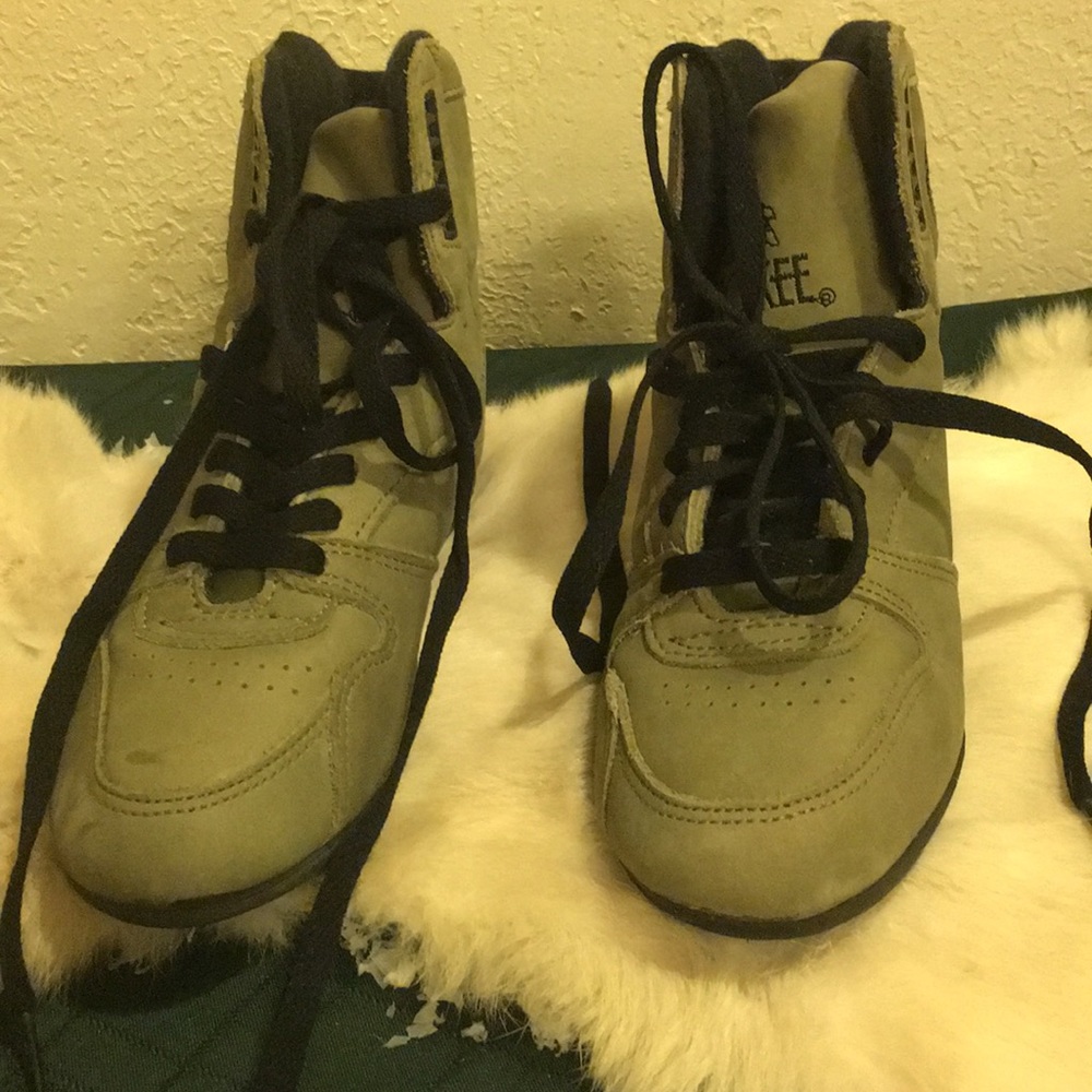 Cherokee Leather high top Shoe NEW Women Sz 5 1/2 - Picture 1 of 6